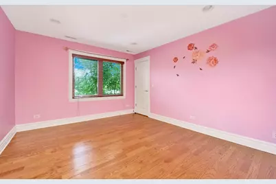 2323 Douglas Avenue, Des Plaines, IL 60018 - Photo 20