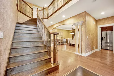 2323 Douglas Avenue, Des Plaines, IL 60018 - Photo 2