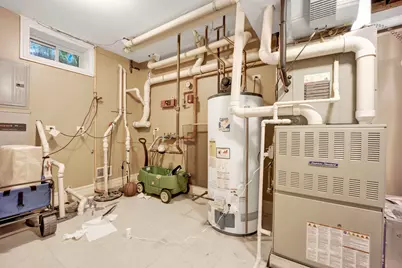 2323 Douglas Avenue, Des Plaines, IL 60018 - Photo 32