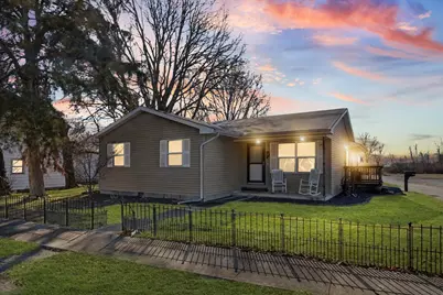 306 B W Lytle Street, Newman, IL 61942 - Photo 2