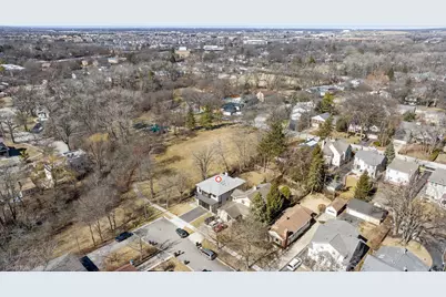 1752 Maclean Court, Glenview, IL 60025 - Photo 44