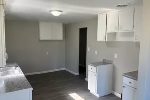 689 Country Club Dr, Kankakee, IL 60901 - Photo 2