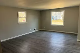 689 Country Club Dr, Kankakee, IL 60901 - Photo 4