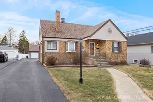 232 S Oakland Ave, Villa Park, IL 60181 - Photo 2