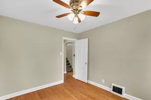 502 E Washington St, Urbana, IL 61801 - Photo 12