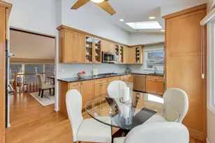 1421 Hemlock Knoll Terrace, Northbrook, IL 60062 - Photo 10