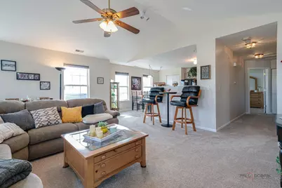 [Address not provided], Lakemoor, IL 60051 - Photo 4