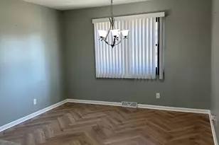 1147 N Chicago Ave, Kankakee, IL 60901 - Photo 10