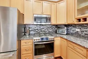 [Address not provided], Chicago, IL 60613 - Photo 12