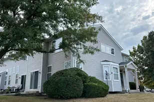 756 Panorama Ct, Aurora, IL 60502 - Photo 2