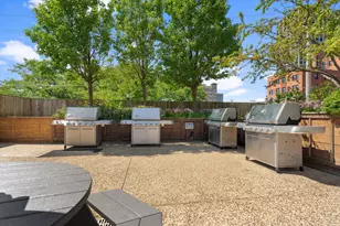 4250 N Marine Dr, Chicago, IL 60613 - Photo 26