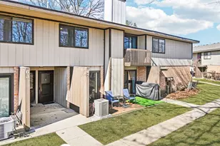 67 Woodhills Bay Rd, Fox Lake, IL 60020 - Photo 1