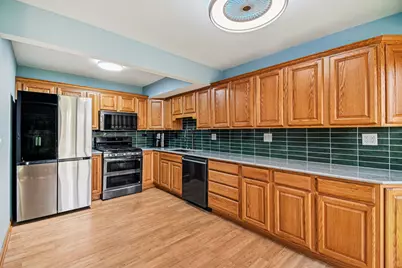 67 Woodhills Bay Road, Fox Lake, IL 60020 - Photo 10