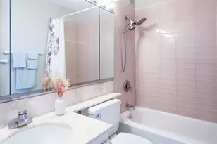 2650 N Lakeview Ave, Chicago, IL 60614 - Photo 12