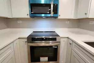 6321 S Eberhart Ave, Chicago, IL 60637 - Photo 18