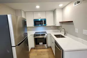 6321 S Eberhart Ave, Chicago, IL 60637 - Photo 14