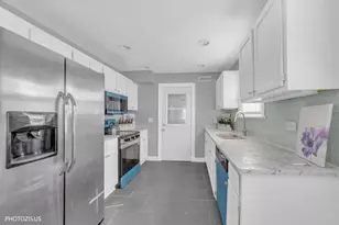 10417 W Palmer Ave, Melrose Park, IL 60164 - Photo 6