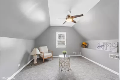 10417 W Palmer Avenue, Melrose Park, IL 60164 - Photo 18