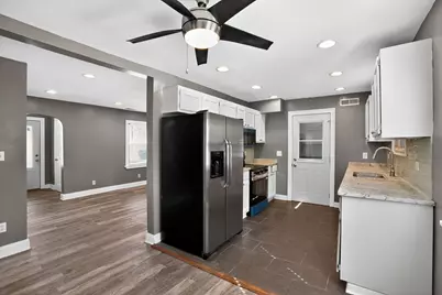 10417 W Palmer Avenue, Melrose Park, IL 60164 - Photo 4