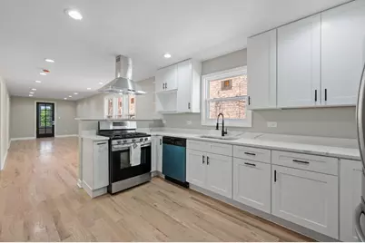 8613 S Colfax Avenue, Chicago, IL 60617 - Photo 10