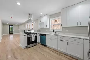 8613 S Colfax Ave, Chicago, IL 60617 - Photo 10