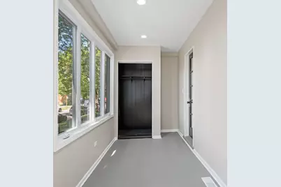 8613 S Colfax Avenue, Chicago, IL 60617 - Photo 4