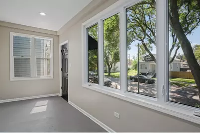 8613 S Colfax Avenue, Chicago, IL 60617 - Photo 8