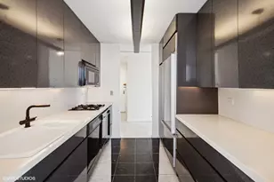 2800 N Lake Shore Dr, Chicago, IL 60657 - Photo 10