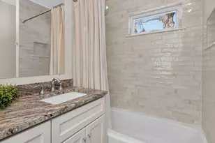 102 E 56th St, Westmont, IL 60559 - Photo 16