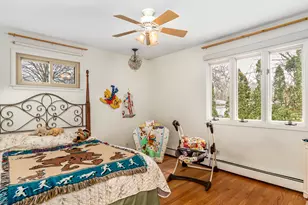 316 Sycamore Dr, Naperville, IL 60540 - Photo 16