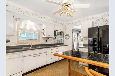 316 Sycamore Drive, Naperville, IL 60540 - Photo 8