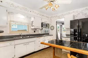 316 Sycamore Dr, Naperville, IL 60540 - Photo 8