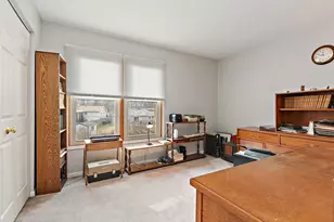 1200 Deep Woods Dr, Elgin, IL 60120 - Photo 20