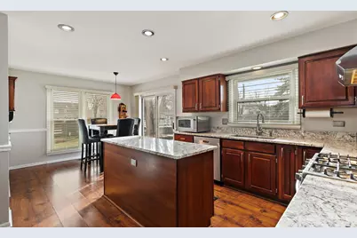 1200 Deep Woods Drive, Elgin, IL 60120 - Photo 10