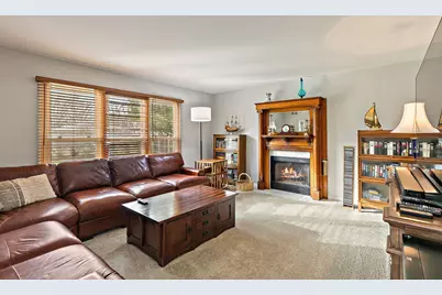 1200 Deep Woods Drive, Elgin, IL 60120 - Photo 8