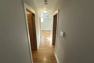 2147 W Lunt Ave, Chicago, IL 60645 - Photo 8