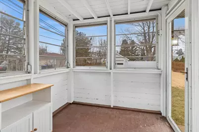 652 E Prairie Avenue, Des Plaines, IL 60016 - Photo 16