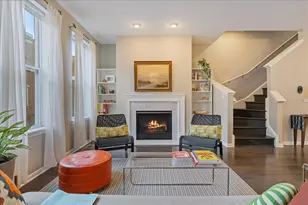 4647 S Lake Park Ave, Chicago, IL 60653 - Photo 2