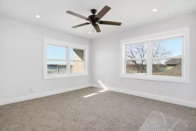 297 E Lakeview Avenue, Round Lake Beach, IL 60073 - Photo 30