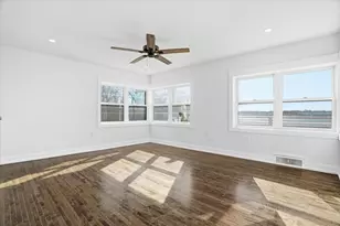 297 E Lakeview Ave, Round Lake Beach, IL 60073 - Photo 28