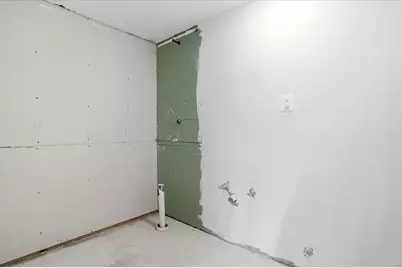 297 E Lakeview Avenue, Round Lake Beach, IL 60073 - Photo 42