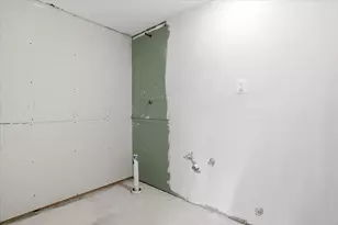 297 E Lakeview Ave, Round Lake Beach, IL 60073 - Photo 42