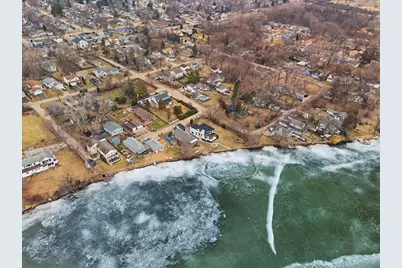 297 E Lakeview Avenue, Round Lake Beach, IL 60073 - Photo 56