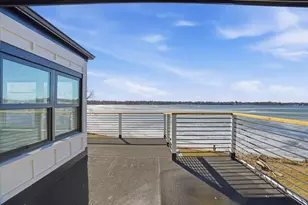 297 E Lakeview Ave, Round Lake Beach, IL 60073 - Photo 34