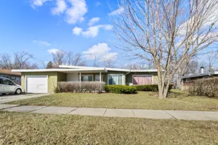 354 Westgate Dr, Park Forest, IL 60466 - Photo 2