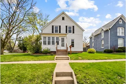 720 S McKinley Avenue, Freeport, IL 61032 - Photo 2