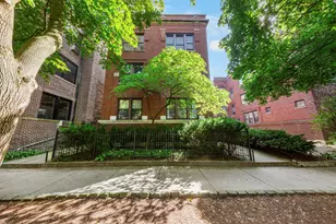 1447 W Rosemont Ave, Chicago, IL 60660 - Photo 1