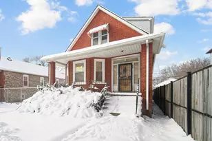 8626 S Kingston Ave, Chicago, IL 60617 - Photo 1