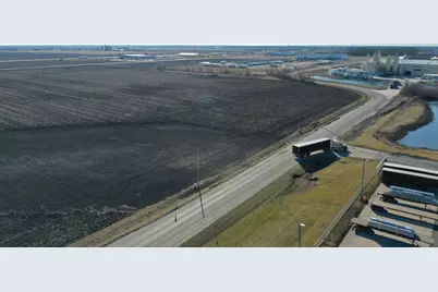 018 Unytite Drive, Peru, IL 61354 - Photo 4