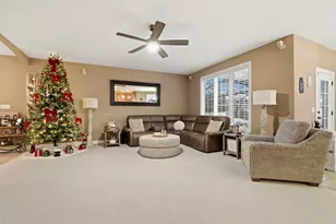 8844 Port Washington Dr, Frankfort, IL 60423 - Photo 6